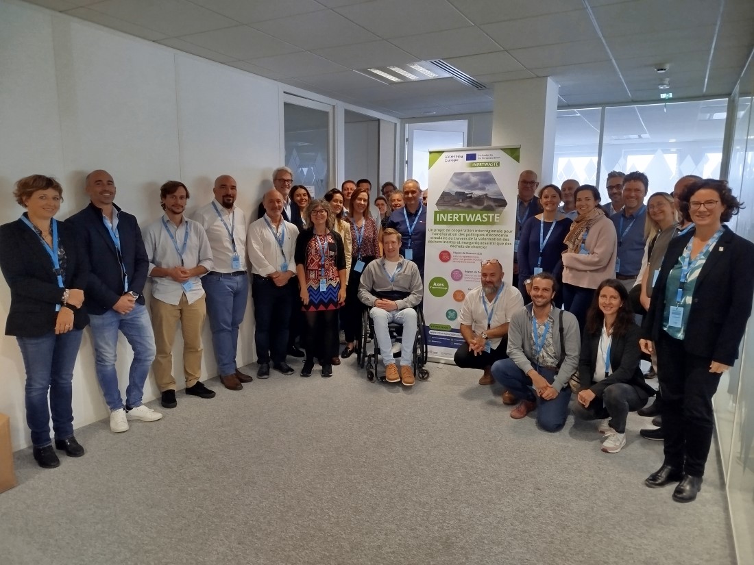 Foto de grupo con los asistentes a las jornadas del tercer Viaje de Aprendizaje Transnacional de INERTWASTE